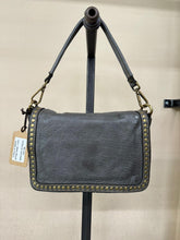 Carica l'immagine nel visualizzatore di Gallery, Pochette Bayside84 422
