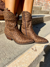 Carica l'immagine nel visualizzatore di Gallery, Stivaletti TEXAS Leopard
