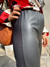 Carica l'immagine nel visualizzatore di Gallery, Susy Mix Pantalone ecopelle
