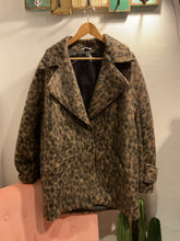Carica l'immagine nel visualizzatore di Gallery, Cappotto Animalier

